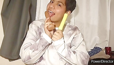 Amateur brunette masturbates with a clit and a dildo