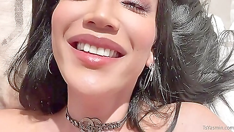 Yasmun lee fucks hot guy in a big cock and a big ass