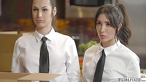 teen 18+ deepthroat blowjob and cunnilingus in the bedroom