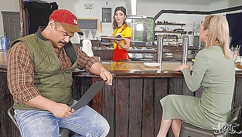 Interracial couple gets a facial on their kitchen floor