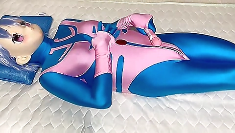 Sexy chick is using a big dildo to masturbate with cumshot