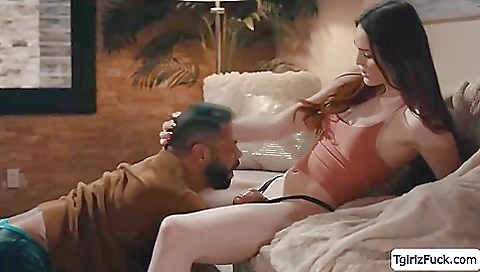 Brunette babe tori easton anal sex with her boyfriend